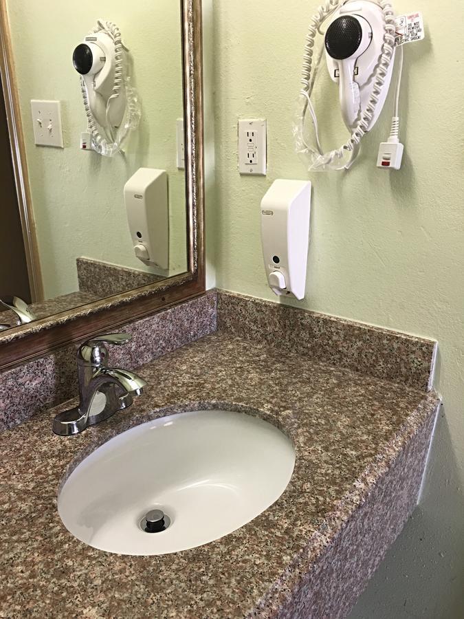 Budget Inn Hallettsville エクステリア 写真